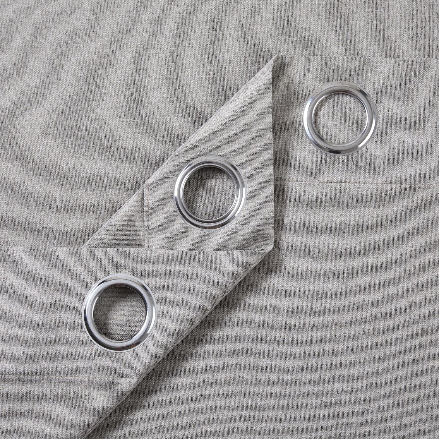 135 GSM Eyelet Ready Made Blackout Curtains For Living Room