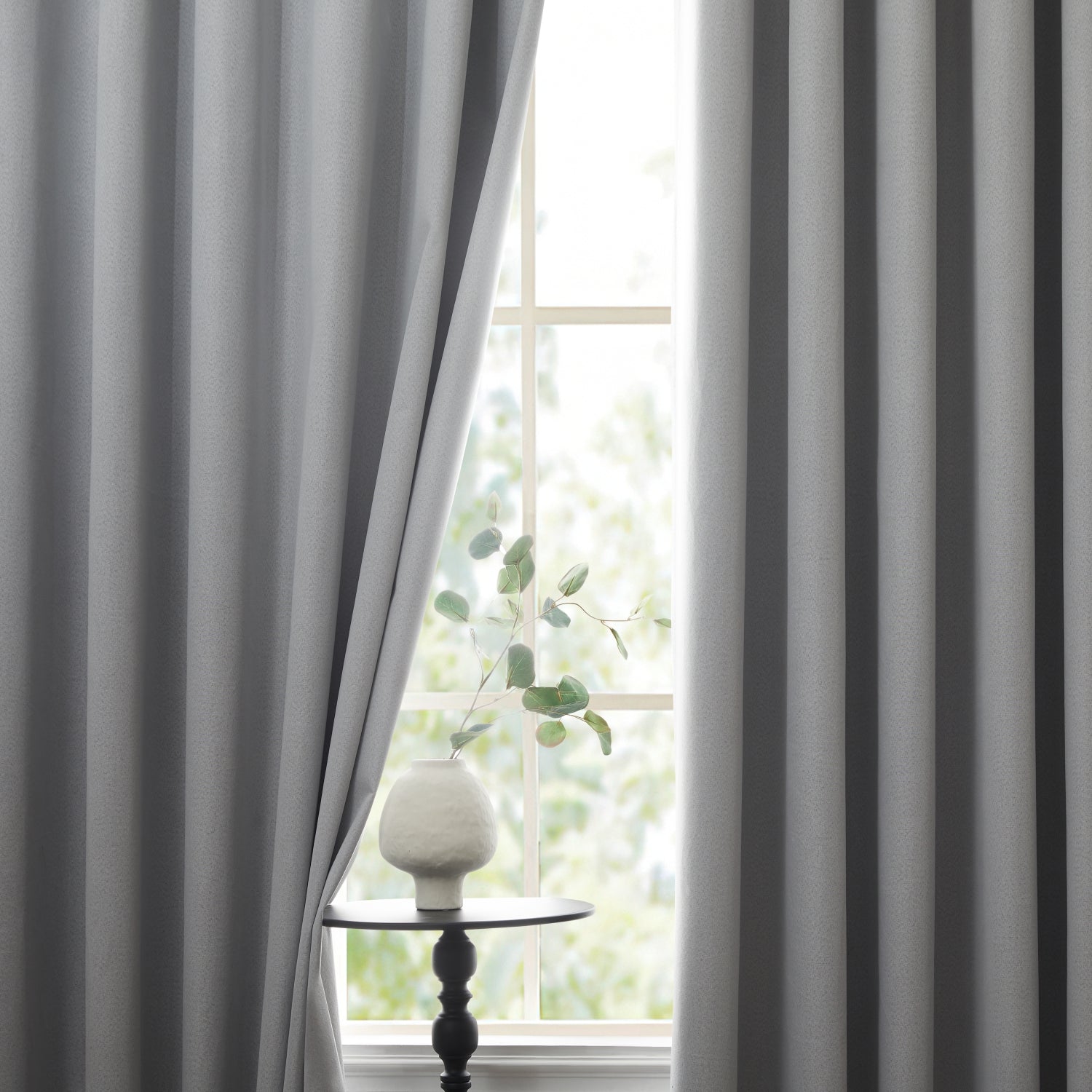 135 GSM Eyelet Ready Made Blackout Curtains For Living Room